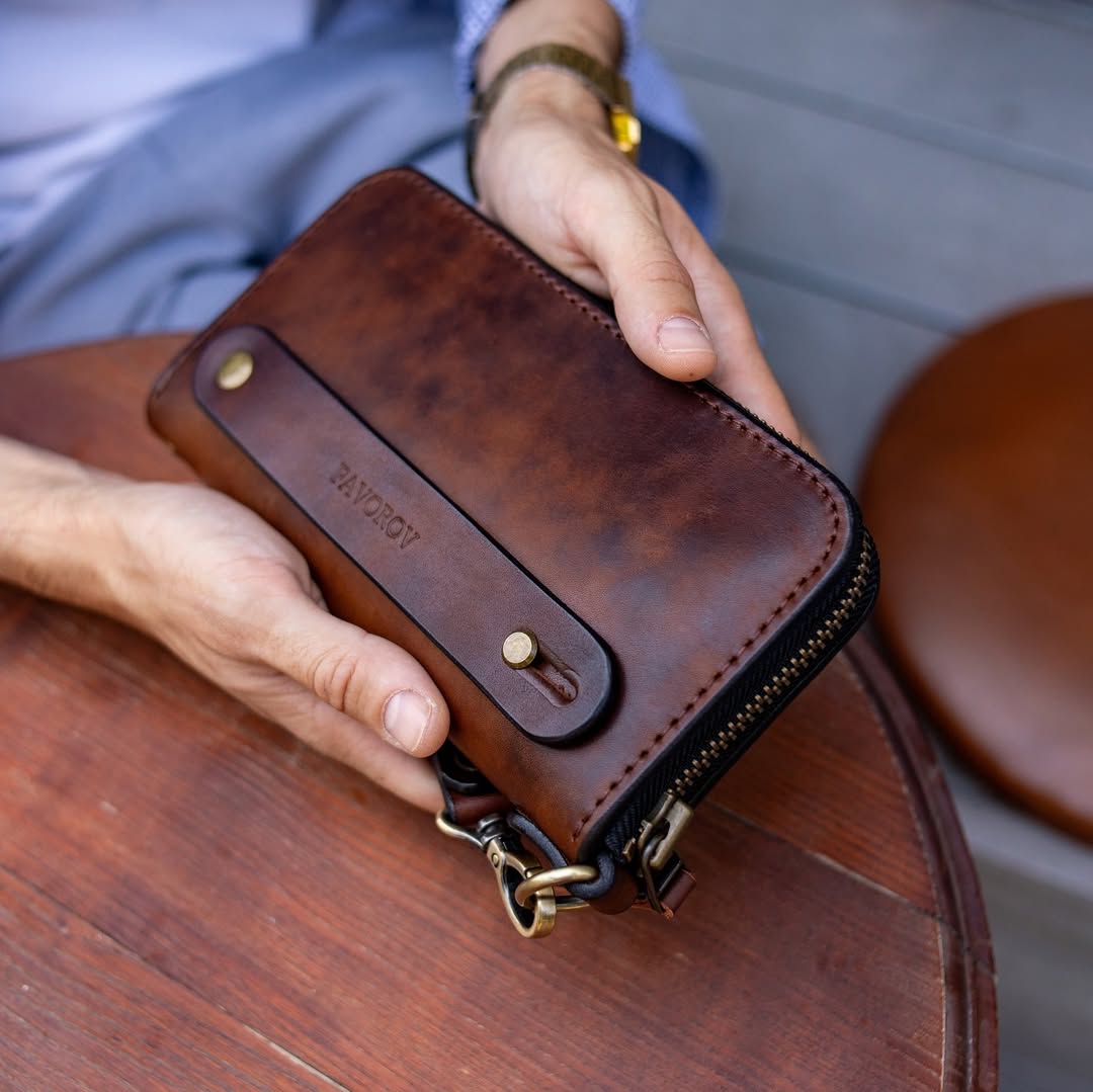 Pochette à main en cuir